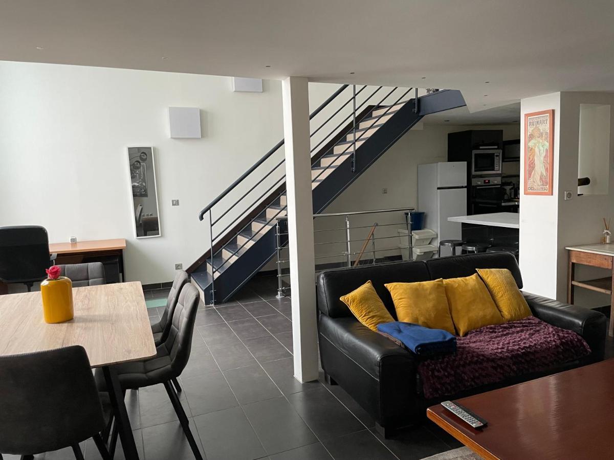 Loft Triplex 3 Chambres Doubles Villeurbanne Luaran gambar